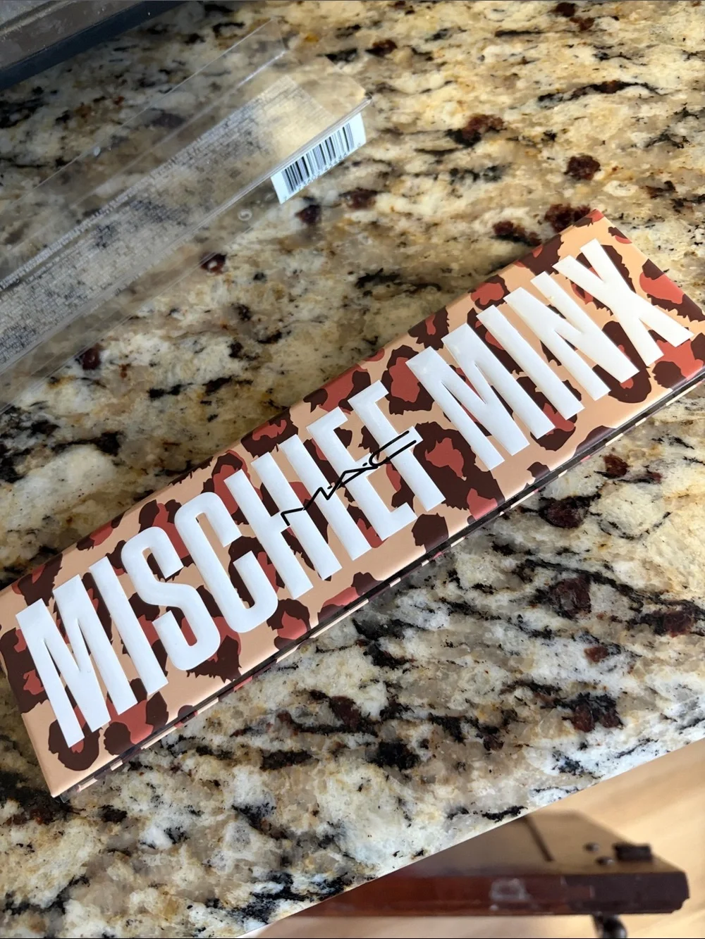 🧸✨Mac Mischief Minx Eyeshadow Palette